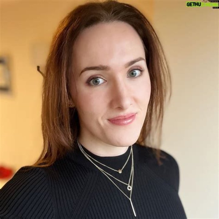 	Abigail Thorn Wiki, Bio, Age, Height, Weight, Boyfriend, YouTube Career, Awards, Twitch	