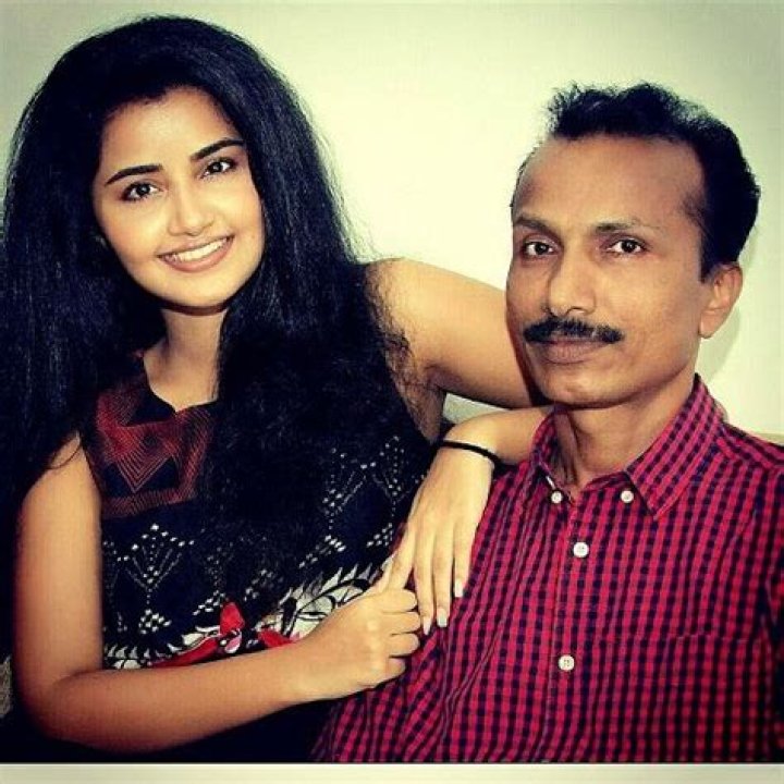 Anupama Parameswaran Height, Age, Boyfriend, Family, Biography & More