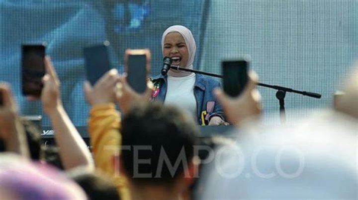 Putri Ariani Turut Ramaikan Debat Capres Cawapres, Berikut Sederet Penampilannya