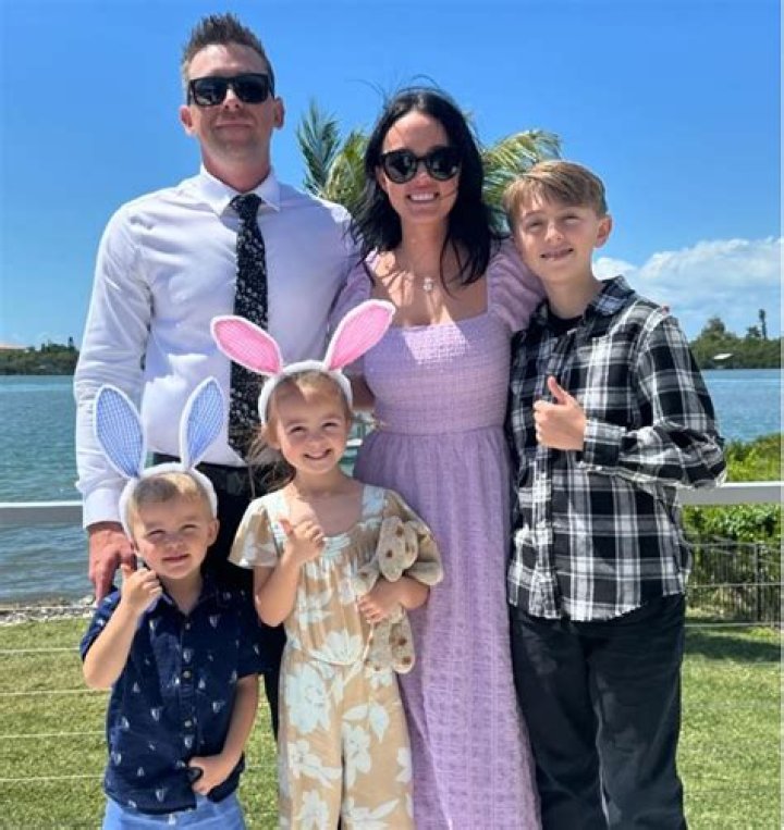 Roman Atwood's Family: Kids, Wife, Siblings, Mother, Father